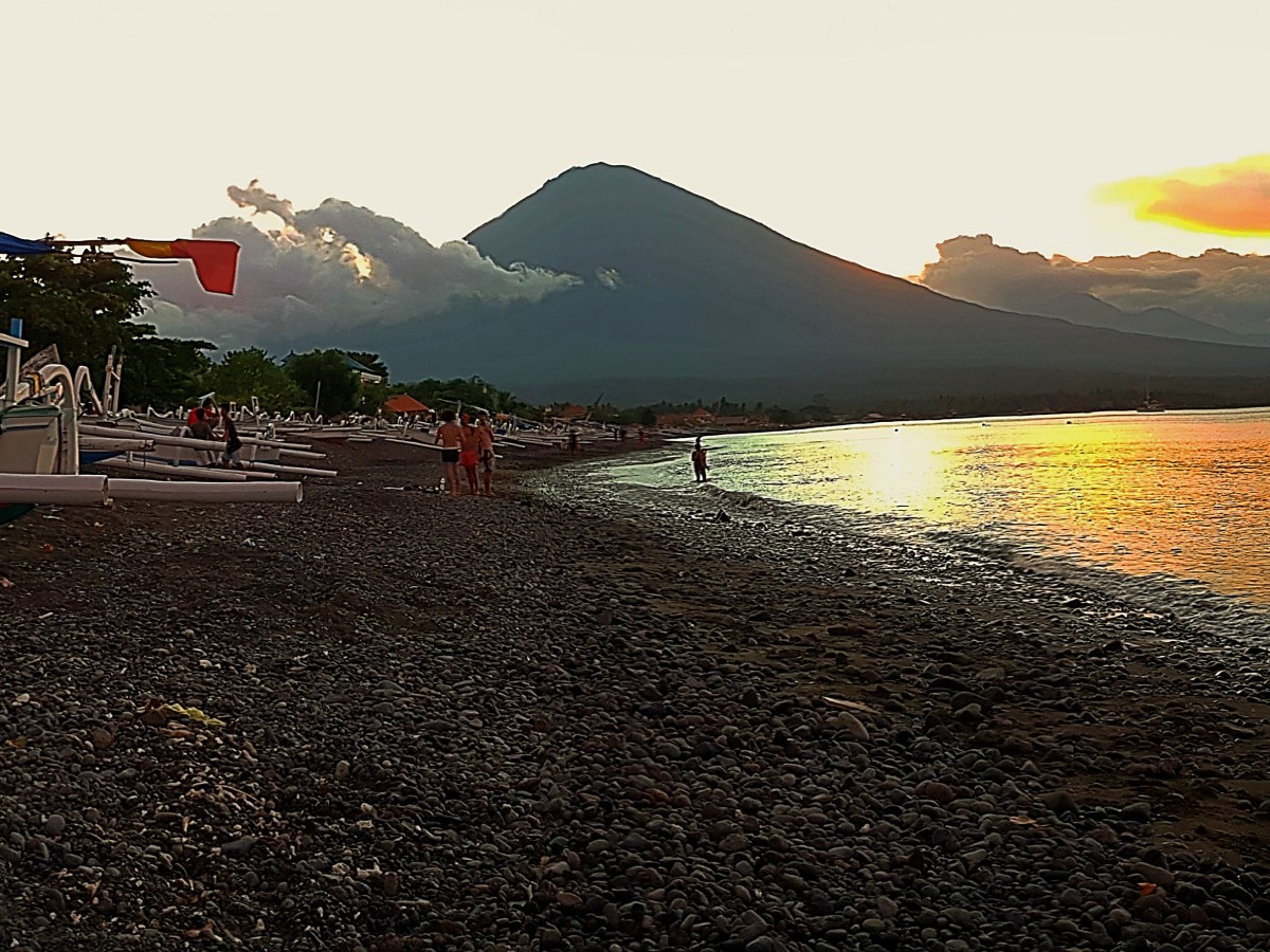 Ascension d&rsquo;un volcan : LE MONT BATUR&nbsp;!
